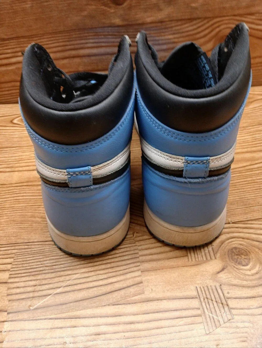 Jordan Air Jordan 1 Retro High OG  UNC Toe White Black University Blue Sneaker